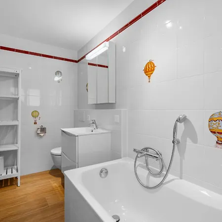 Les Aiguilles Vertes Rez Superieur By Interhome *