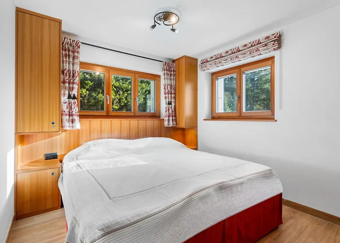 Les Aiguilles Vertes Rez Superieur By Interhome * 克莱恩 蒙塔纳