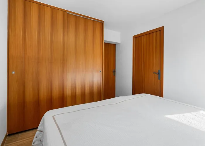 Les Aiguilles Vertes Rez Superieur By Interhome * 克莱恩 蒙塔纳